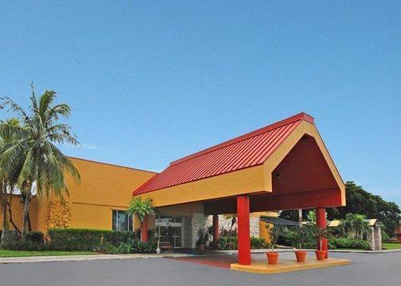 Clarion Hotel Fort Myers Luaran gambar